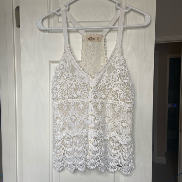 Hollister Tops - 🔥 BOGO 50% 🔥 - Lace & Sheen Button-Up Tanktop